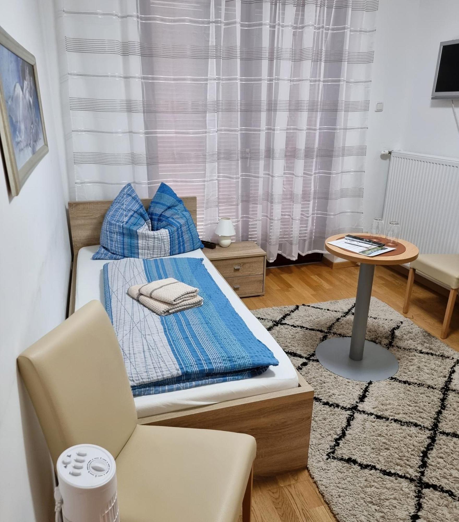 Gaestehaus Rettl Lavamünd Habitación foto